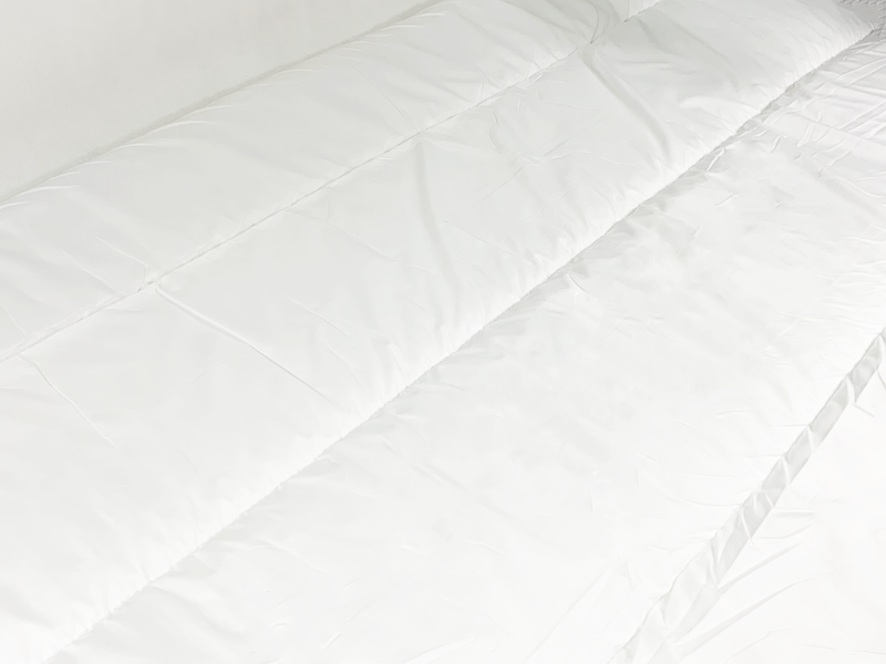 Kołdra całoroczna TRADYCYJNA 180x200 cm zdjęcie 4