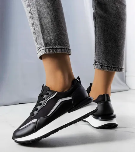 Czarne sneakersy na platformie Ada 41 na Arena.pl