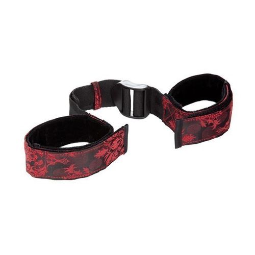 scandal biceps restraint na Arena.pl