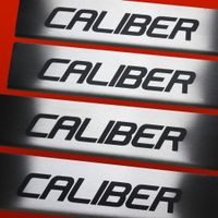 Listwa progowa FORDGE CALIBER Stal nierdzewna 304 mat z czarnymi literami