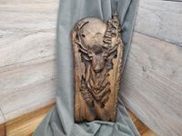 Obraz w drewnie JELEŃ na prezent dla myśliwego 28 cm na tle księżyca i lasu