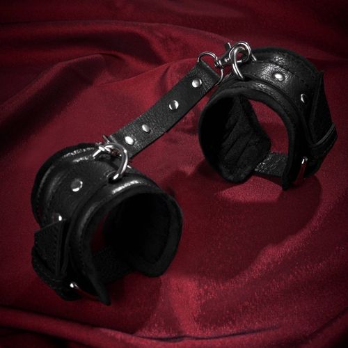 komplet bdsm - kajdanki, pejcz, choker ekskluzywny na Arena.pl