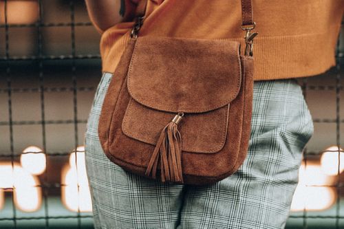 VERA PELLE torebka damska zamszowa listonoszka z klapą V449 żółta na Arena.pl