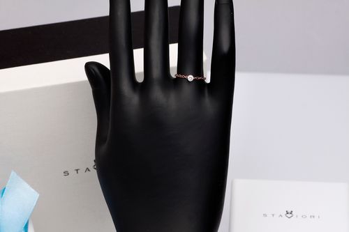 exclusive | pierścionek łańcuszkowy z brylantem 0,13ct w różowym złocie 750 na Arena.pl