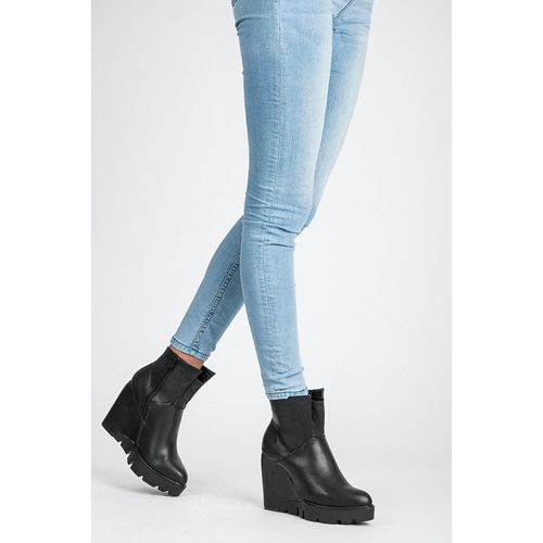 Modne Botki Z Protektorem r.38 na Arena.pl