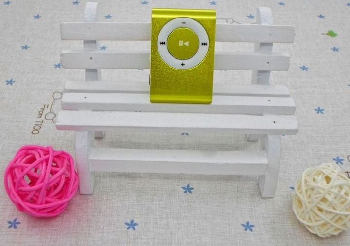 ODTWARZACZ MP3 KLIPS SŁUCHAWKI + KARTA SD 8GB zdjęcie 3