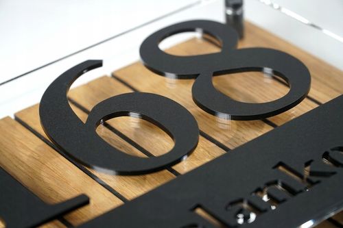 Tabliczka tablica adresowa numerem domu na dom 3d na Arena.pl