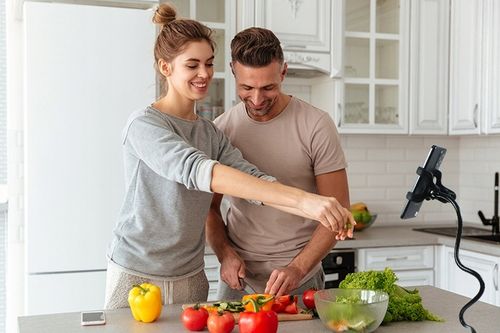 UNIWERSALNY UCHWYT NA TELEFON kamerę 360 PAŁĄK Z KLIPSEM DO BLATU Webski na Arena.pl