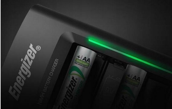 ENERGIZER ŁADOWARKA AKUMULATORKÓW R6 R3 R14 R20 9V zdjęcie 3