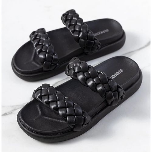 Czarne klapki r.38 na Arena.pl