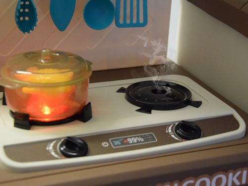 ZABAWKOWA INTERAKTYWNA BRĄZOWA KUCHNIA  AKCESORIA na Arena.pl