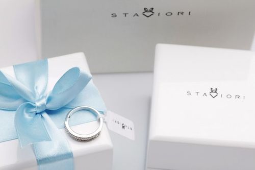 Złoty pierścionek PBD0759 - Diament na Arena.pl