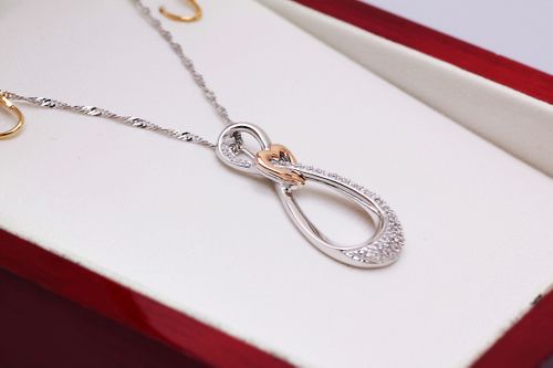 Wisiorek Staviori WXD3685 na Arena.pl