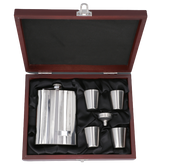 Piersiówka z Kieliszkami i Lejkiem w Zestawie