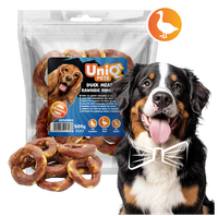 Naturalny przysmak z kaczki dla psa ring ze skórą wołową 500g UNIQ PETS