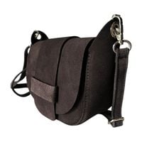 Czekoladowa torebka zamszowa podkówka brązowa włoska listonoszka zamszowa