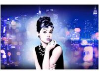 OBRAZ USTA AUDREY HEPBURN PANORAMA MIASTA NIEBIESKI