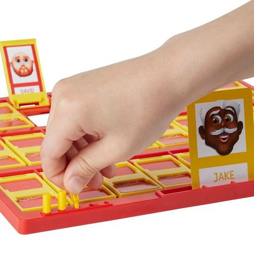 Kto jest Kim Hasbro na Arena.pl