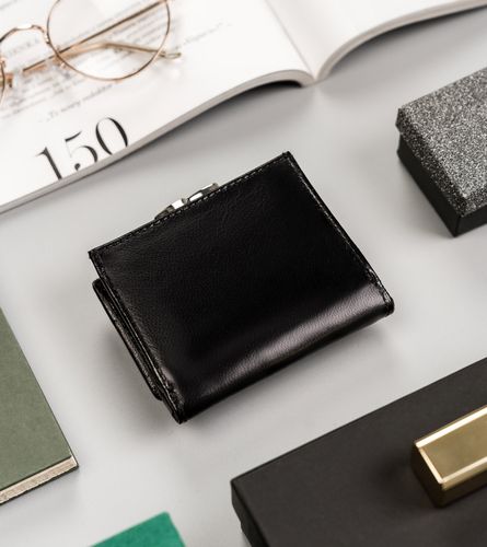 mały, skórzany portfel damski na zatrzask i bigiel - peterson na Arena.pl