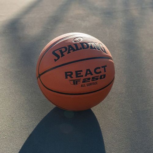 Piłka do koszykówki Spalding React TF-250 76801Z 7 na Arena.pl