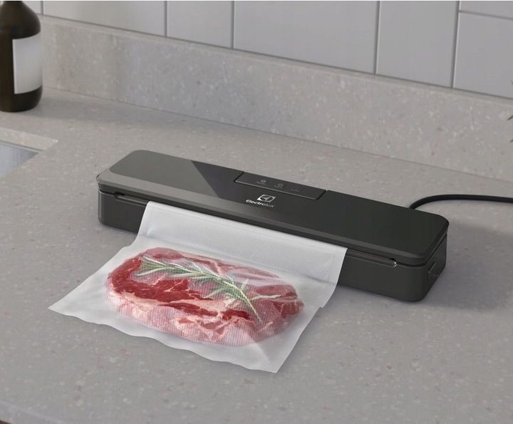 Zgrzewarka próżniowa Electrolux Create E4VS1-4AG Pakowarka do Sous Vide zdjęcie 2