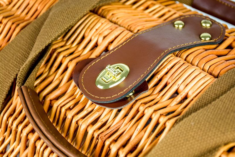 Pleciony kosz piknikowy dla 2 osób Termotorba Koc zdjęcie 5