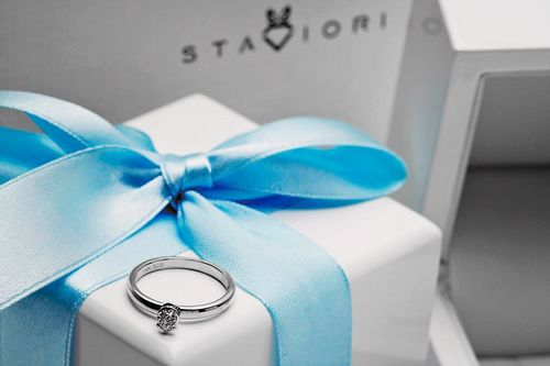 Złoty pierścionek PBD0717 - Diament na Arena.pl