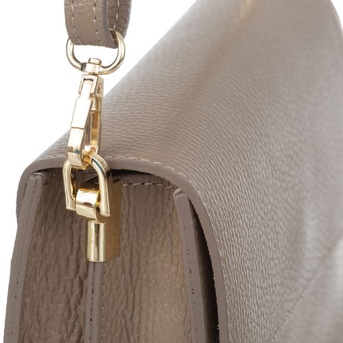 VERA PELLE torebka skórzana listonoszka z klapą V606 c.jeansowa na Arena.pl