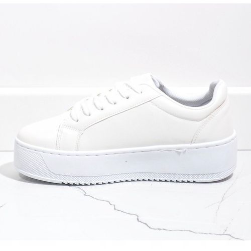 Białe trampki na platformie 798 r.39 na Arena.pl