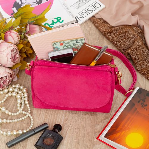 VERA PELLE torebka damska zamszowa listonoszka z paskiem V693 fuksja na Arena.pl