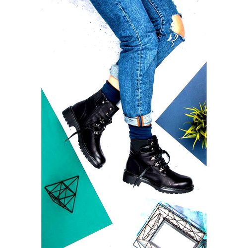 Czarne sznurowane workery r.41 na Arena.pl