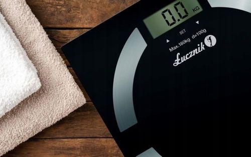 WAGA ŁAZIENKOWA ELEKTRONICZNA ANALITYCZNA POMIAR TŁUSZCZU WODY BMI ŁUCZNIK na Arena.pl