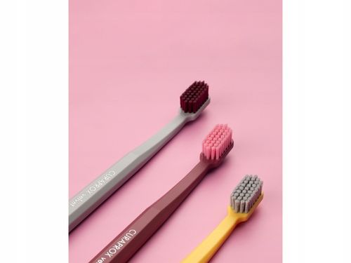 Szczoteczka do zębów bardzo miękka Curaprox CS 12460 Velvet na Arena.pl