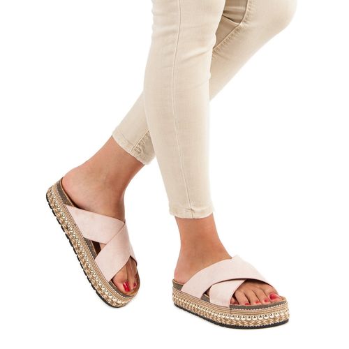 Klapki na platformie r.37 na Arena.pl