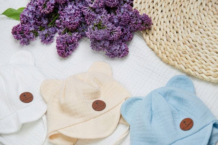 CZAPKA NIEMOWLĘCA MUŚLIN letnia z daszkiem 42-44cm zdjęcie 3