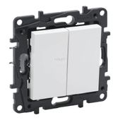 Niloe Step - Łącznik świecznikowy 10 AX - Biały Legrand 863105