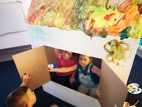 DOMEK DLA DZIECI Z TEKTURY DO MALOWANIA na Arena.pl