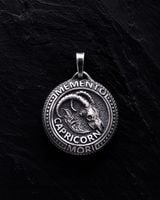 Wisiorek Znak zodiaku - CAPRICORN. MEMENTO MORI (koziorożec)