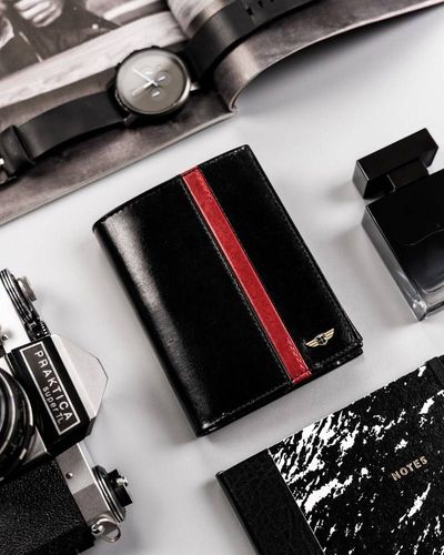 Skórzany portfel męski na karty na Arena.pl