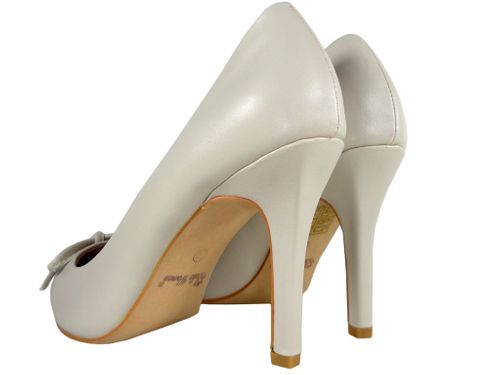 Szpilki czółenka beżowe jasne z kokardą 39 na Arena.pl