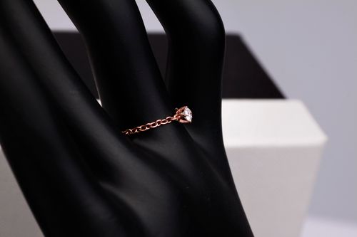 exclusive | pierścionek łańcuszkowy z brylantem 0,13ct w różowym złocie 750 na Arena.pl