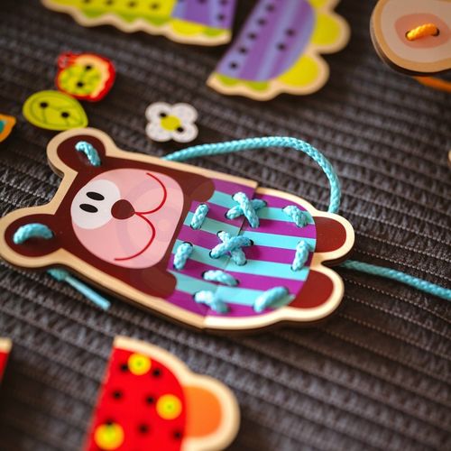 DREWNIANA SZNUROWANKA PRZEPLATANKA NAWLEKANKA MONTESSORI 5W1 EDU WOOPIE na Arena.pl