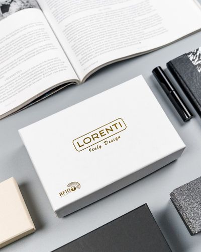 kompaktowy portfel z lakierowanej skóry - lorenti na Arena.pl