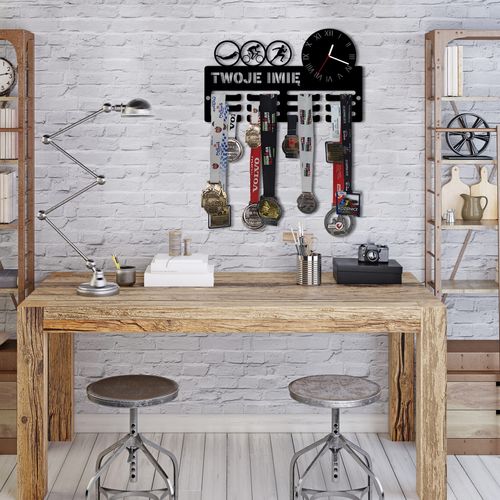 Wieszak na medale z zegarem TRI twoje imię dowolny tekst 485.1 na Arena.pl