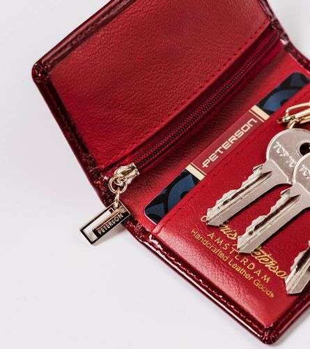 Lakierowane etui na klucze i karty na Arena.pl