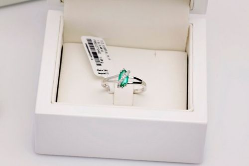 Złoty pierścionek PBD2724E - Diament na Arena.pl