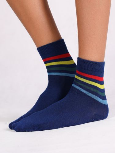 Skarpety chłopięce długie bawełniane kolorowe paski 3PAK 27-30 YOCLUB na Arena.pl