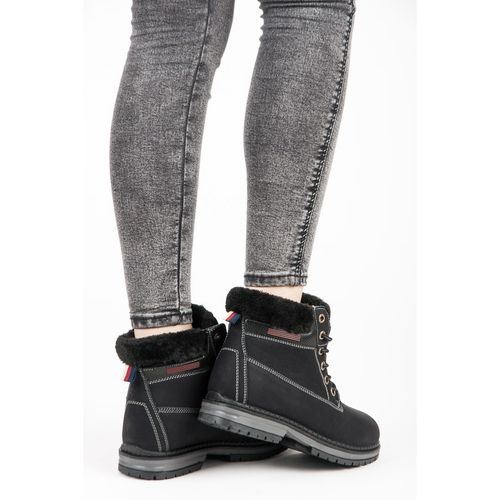 Czarne Traperki r.36 na Arena.pl