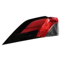 LAMPA TYLNA LEWA TOYOTA RAV 4 V 2018 2019 2020 2021