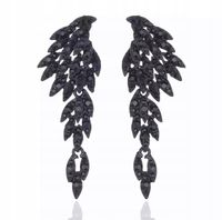 Kolczyki skrzydła łezki kryształki czarne kamyczki długie eleganckie